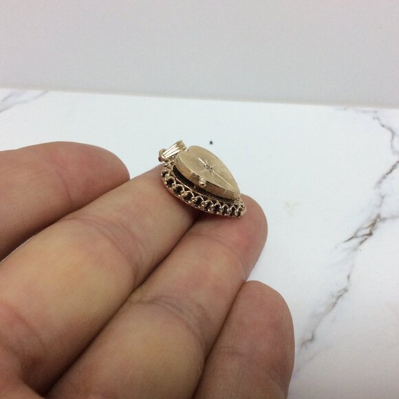 Ladies Vintage 14k Yellow Real Gold Heart Diamond opening Locket Pendant 4.9gr - Picture 5 of 8